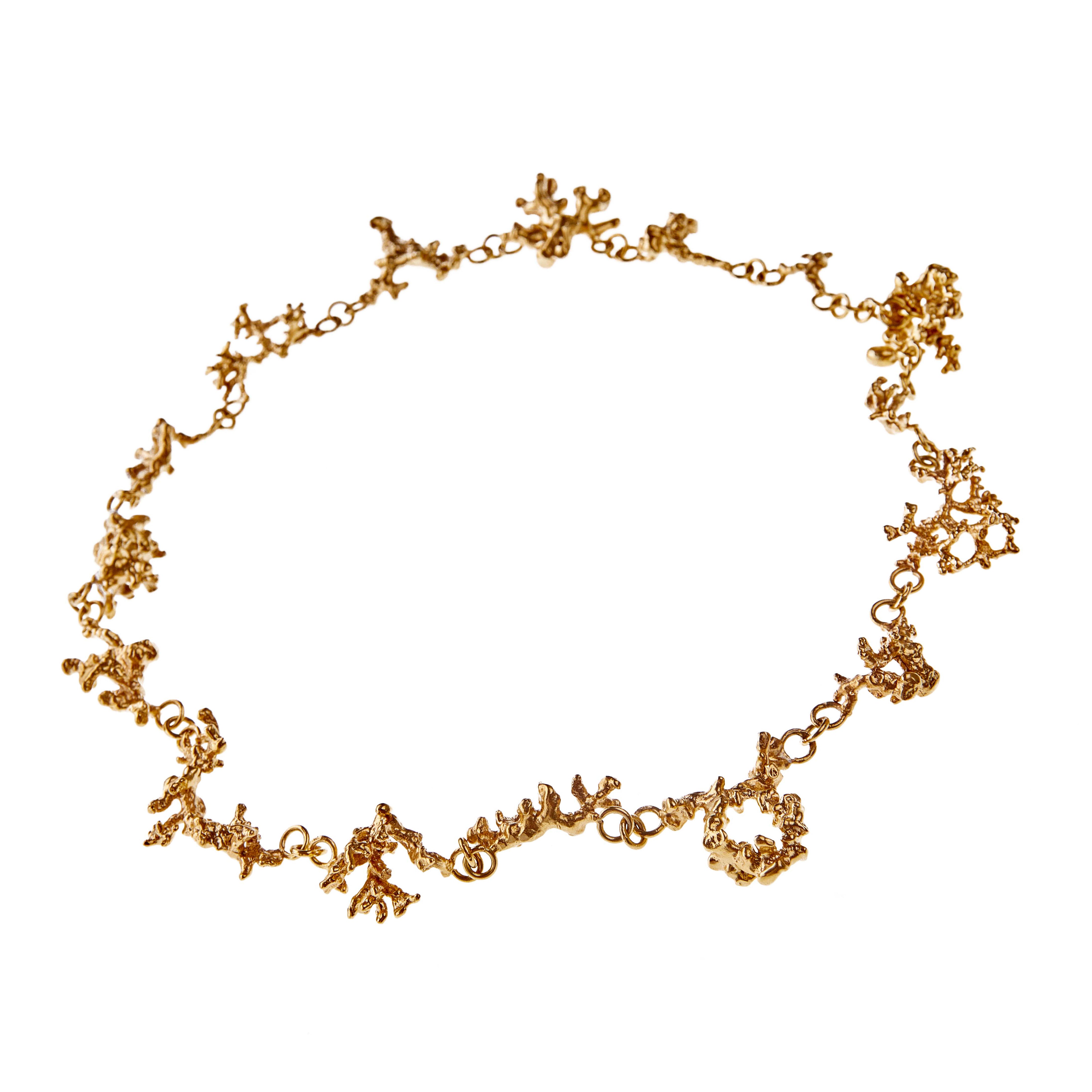 Collar Corallia Fluid - Latón bañado en oro